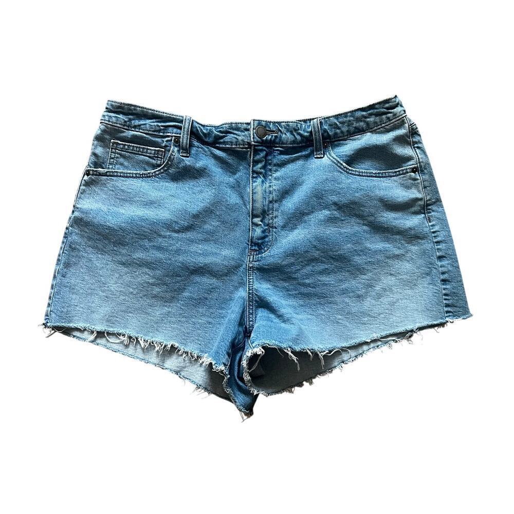 Universal Thread Womens 90s Cutoff Shorts Light Wash Size 17R‎ Summer Beach